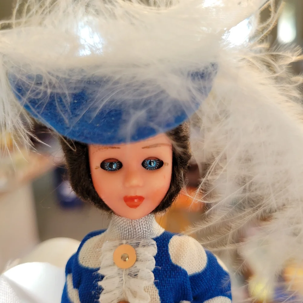 Vintage Paris Souvenir Doll ~ Mid-Century ~ Sweetly Chic!
